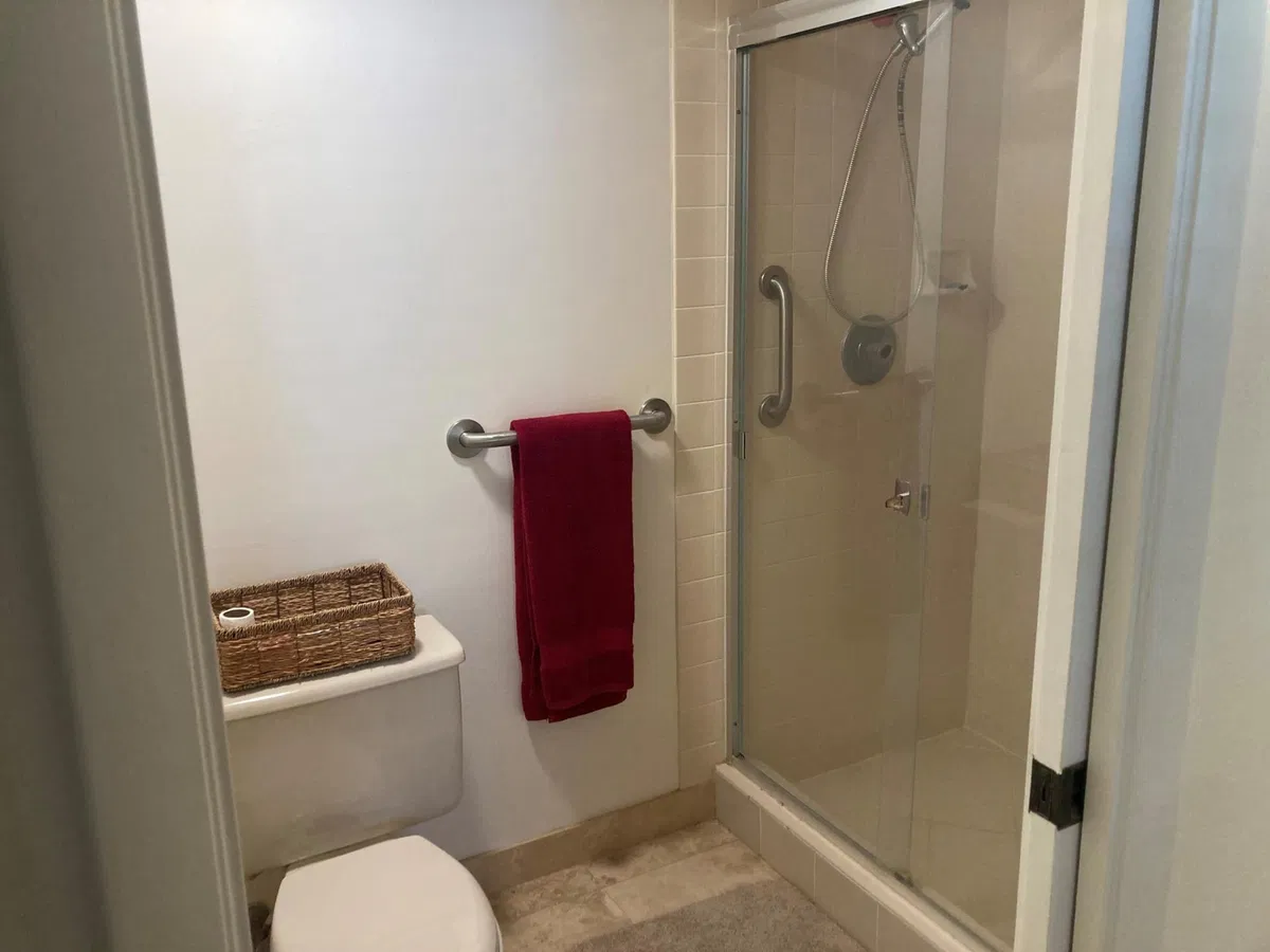Unit 102 photo 7