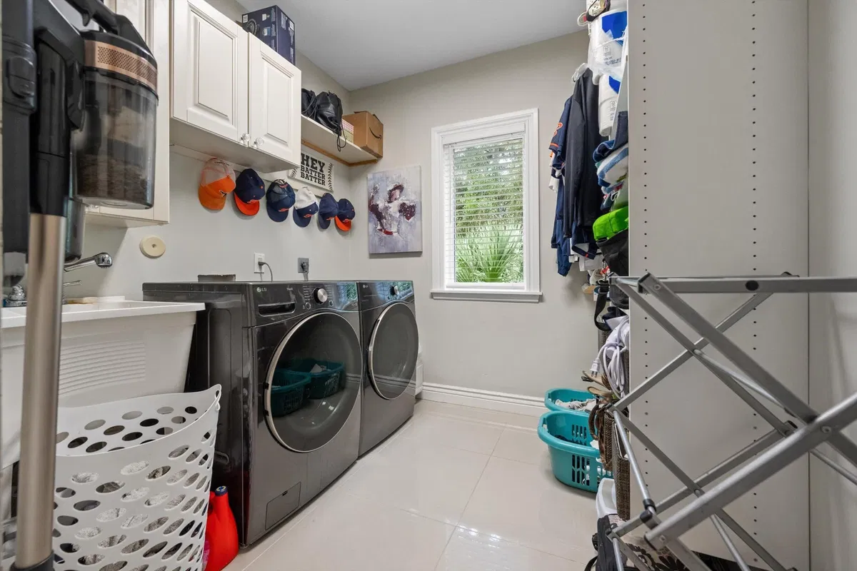 Residence photo 55