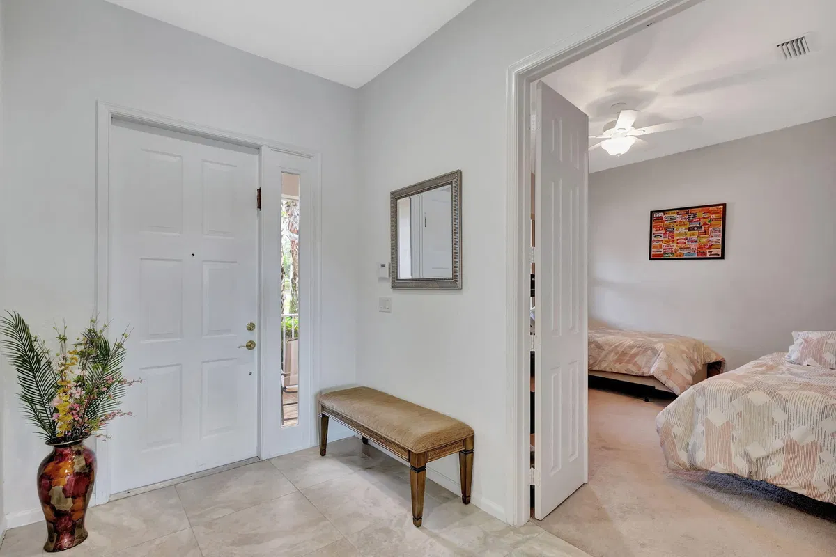 Residence photo 10