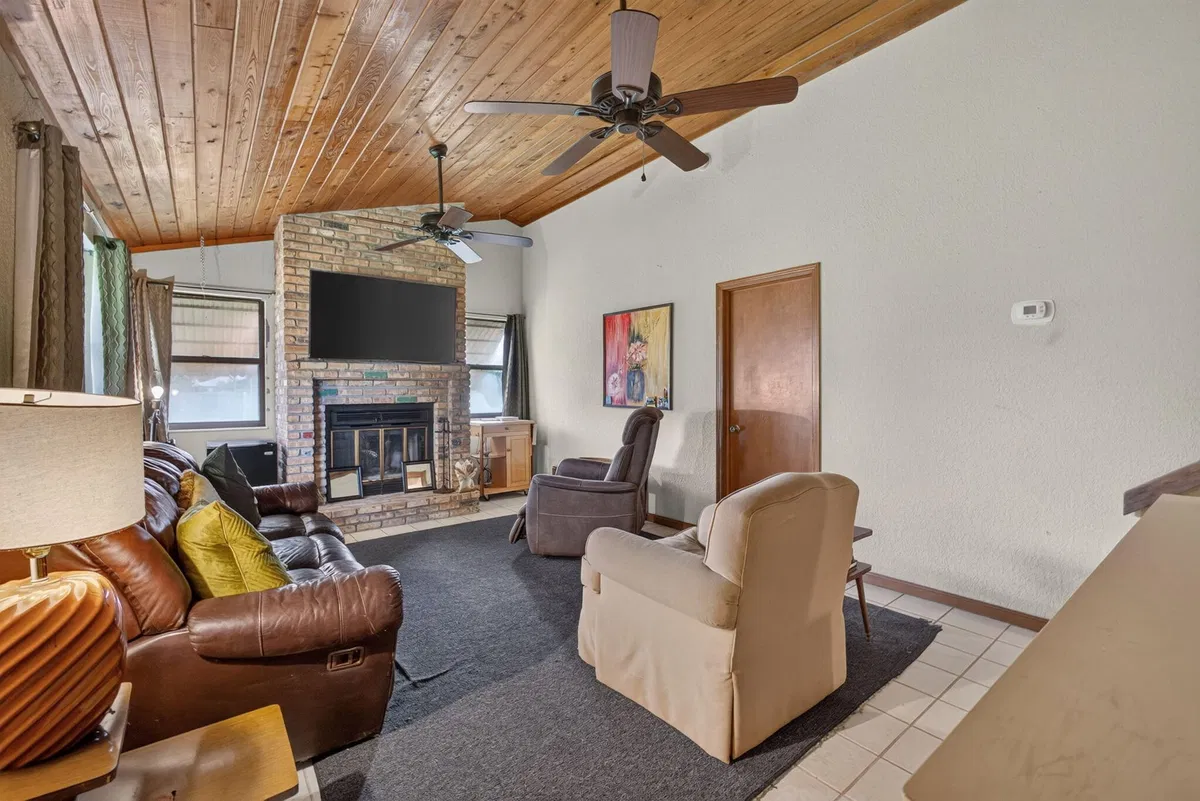 Residence photo 34