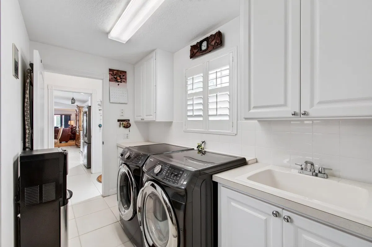 Residence photo 37