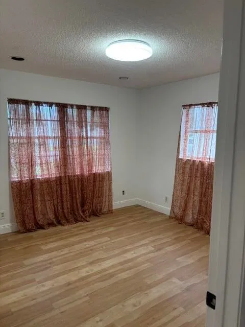  Residence photo 7