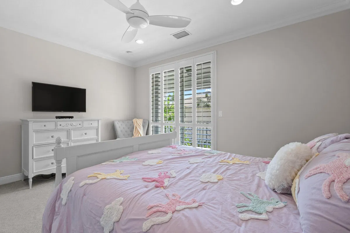  Residence photo 25