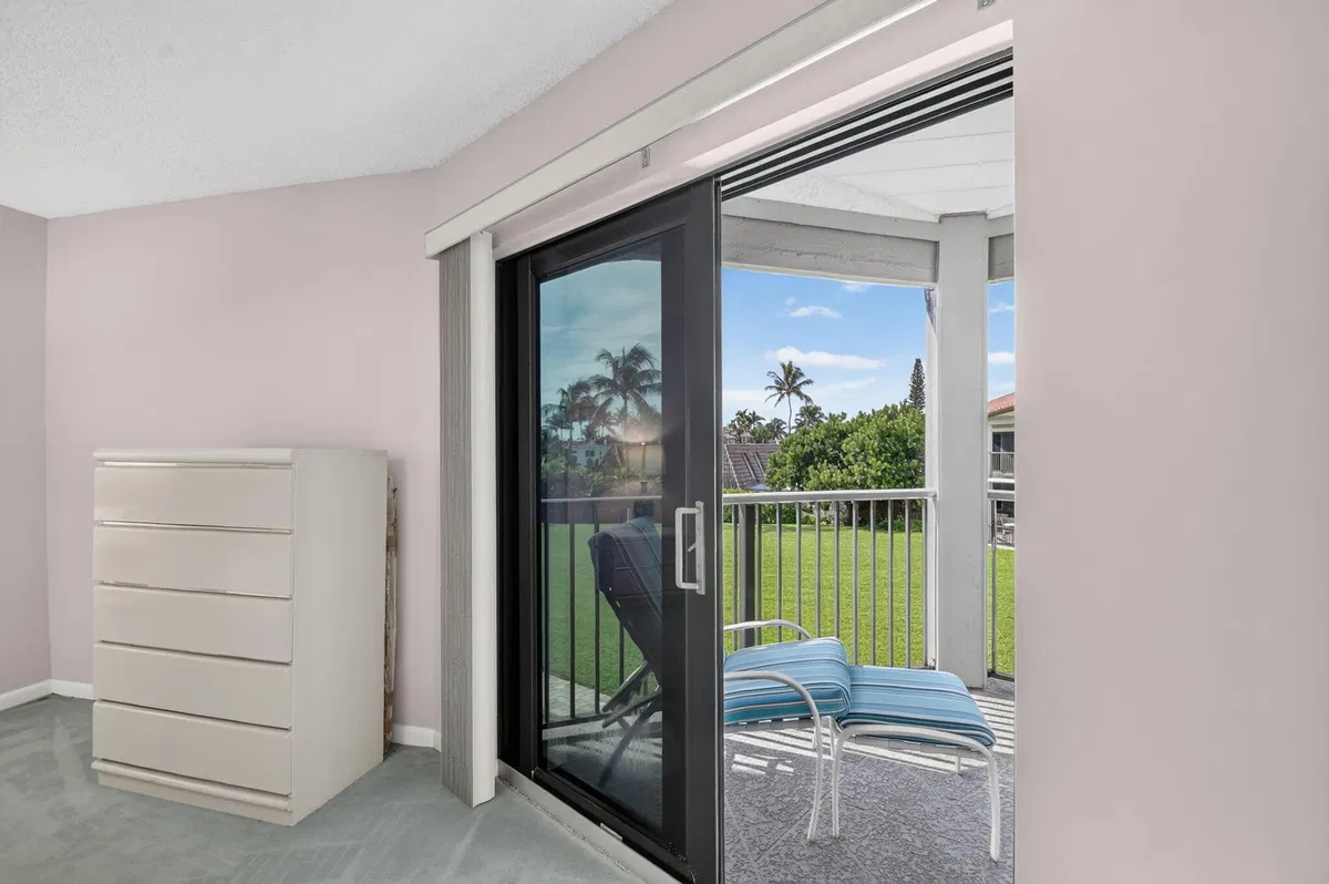 Unit 204 photo 25