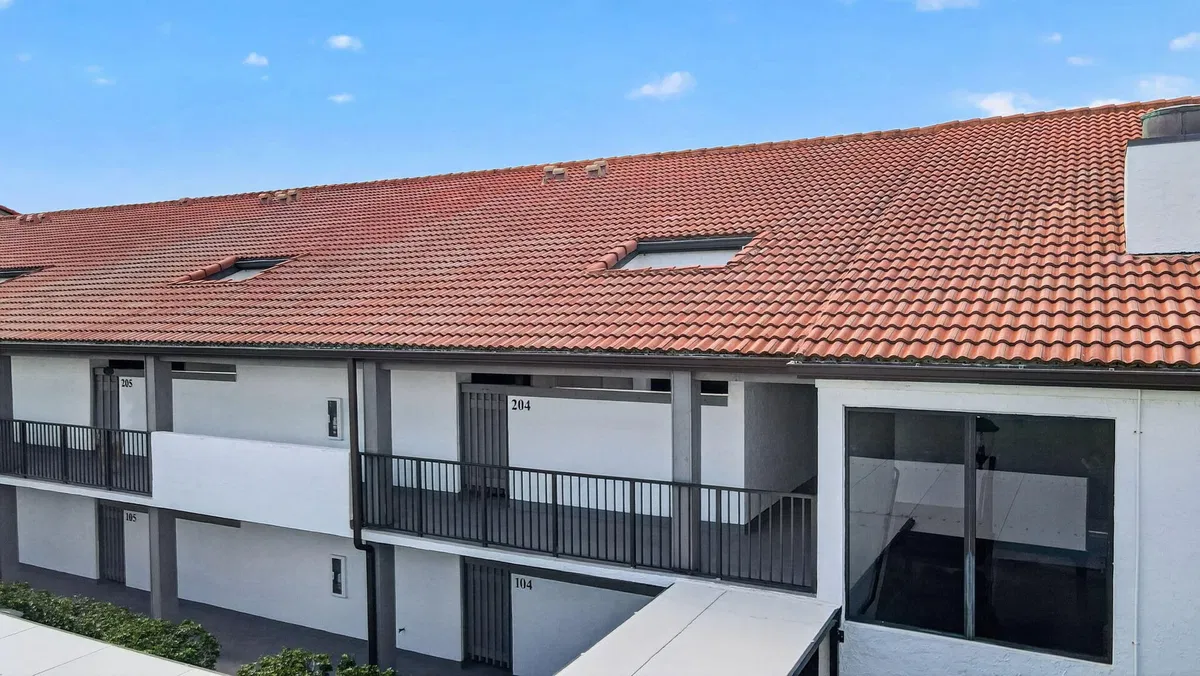 Unit 204 photo 58