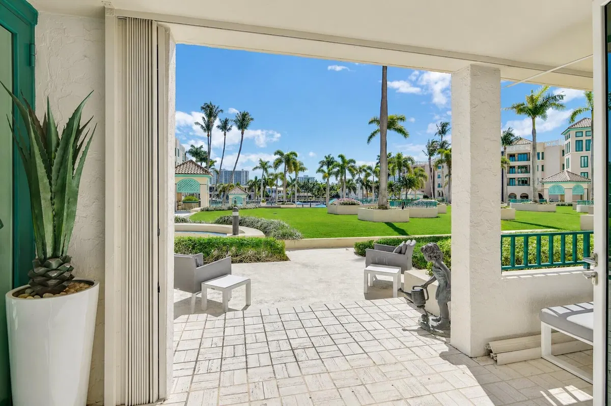 Boca Raton Unit 235 photo 4