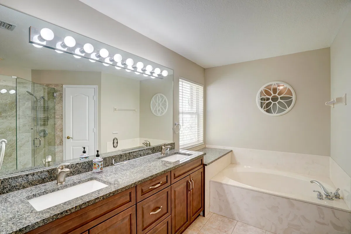  Residence photo 40