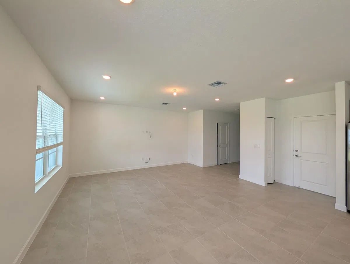 Residence photo 16