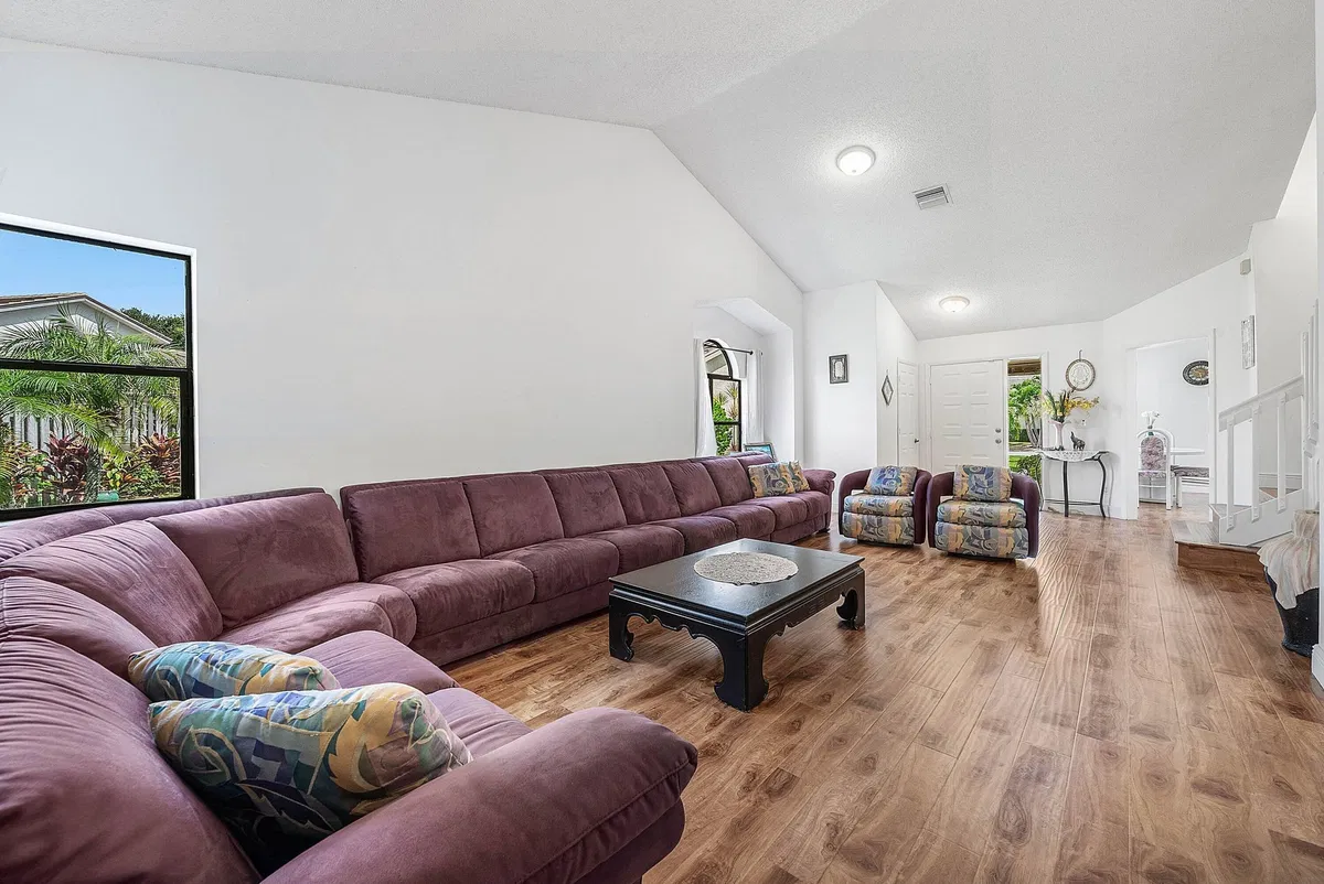  Residence photo 7