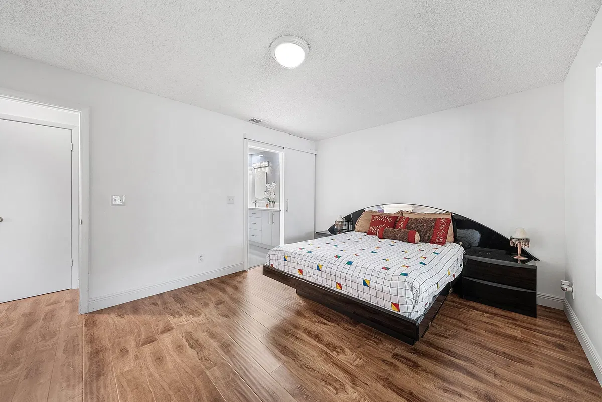  Residence photo 16