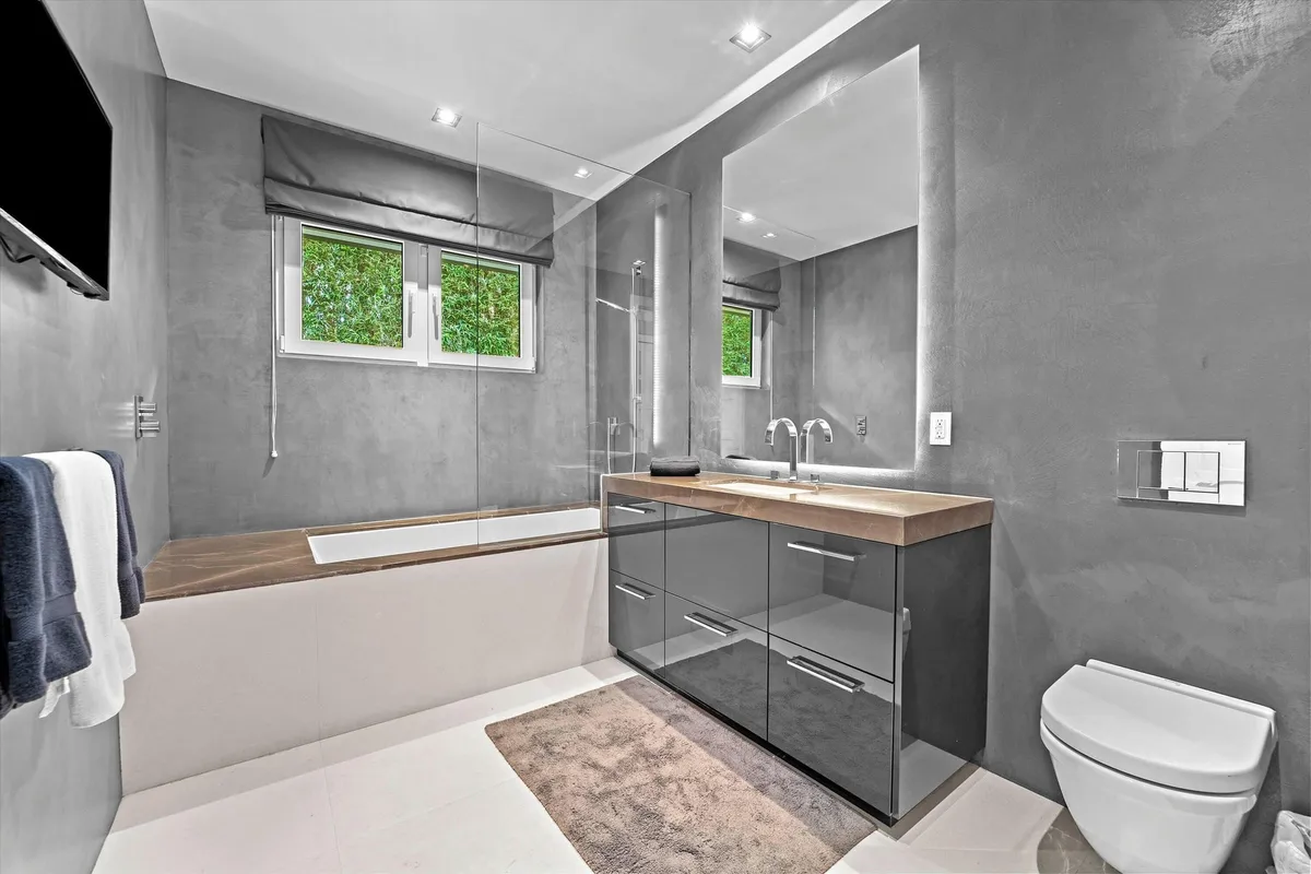 Residence photo 31