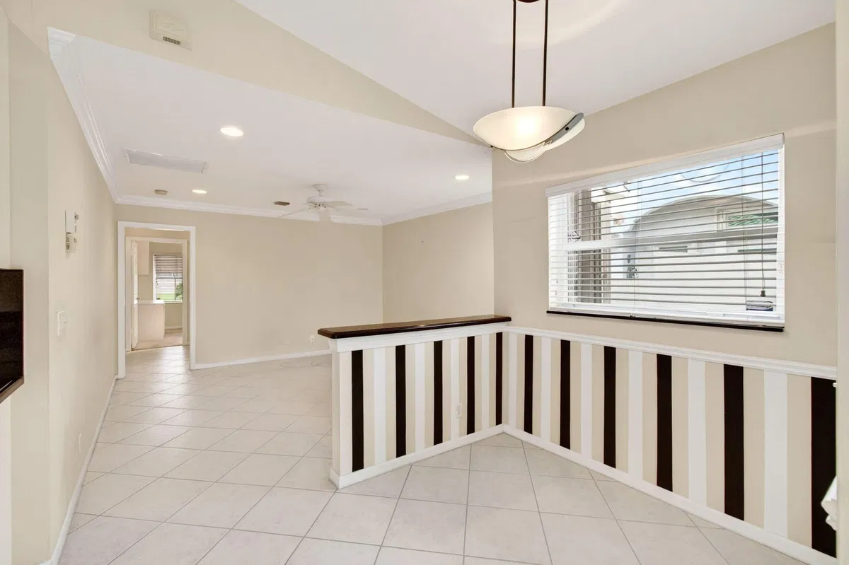  Residence photo 22