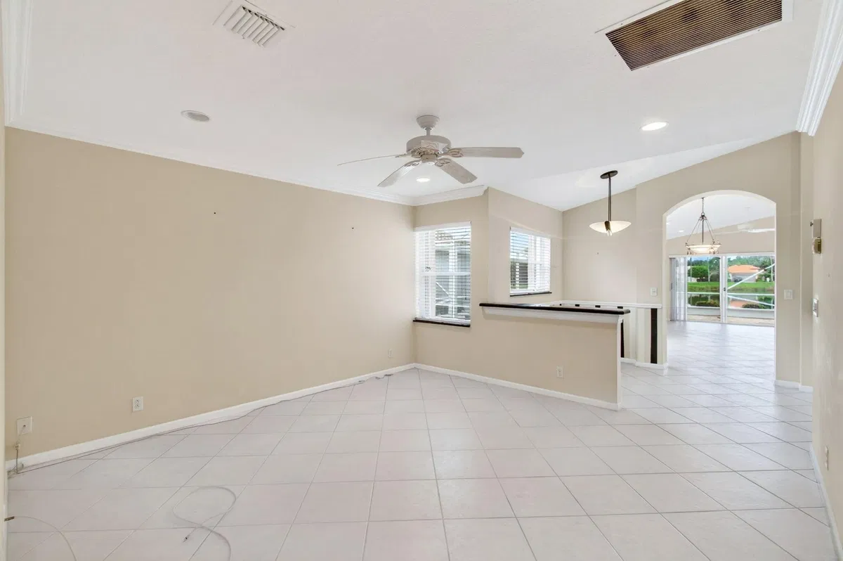  Residence photo 25
