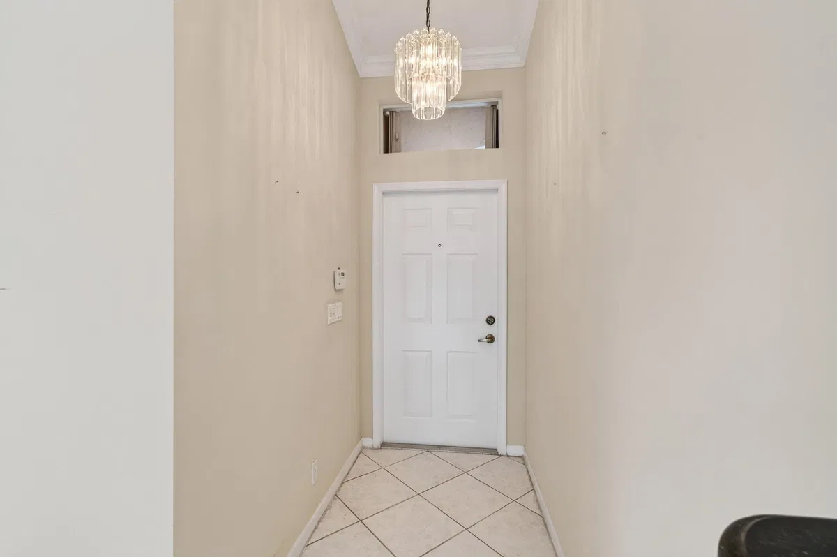  Residence photo 70