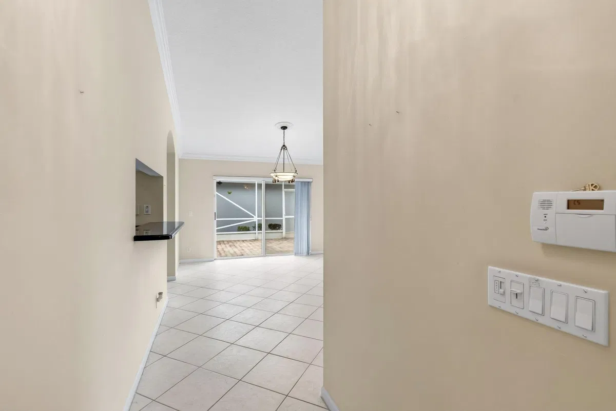  Residence photo 73