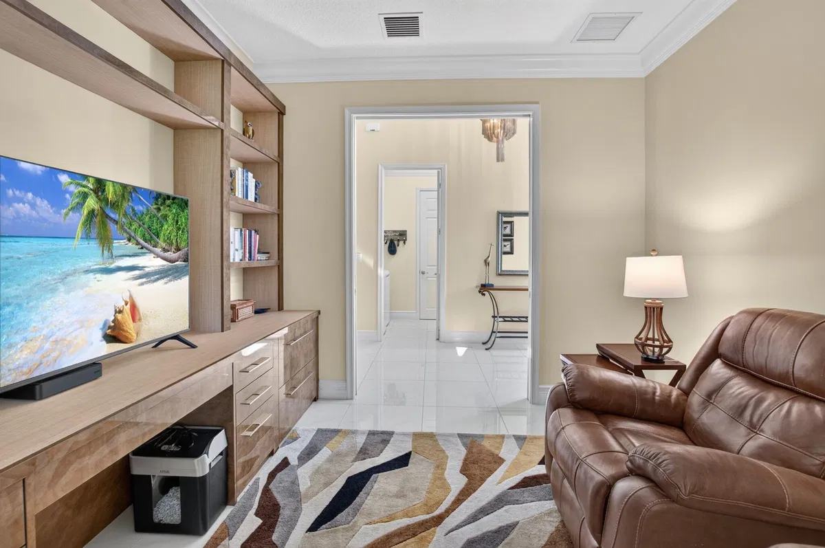 Residence photo 10