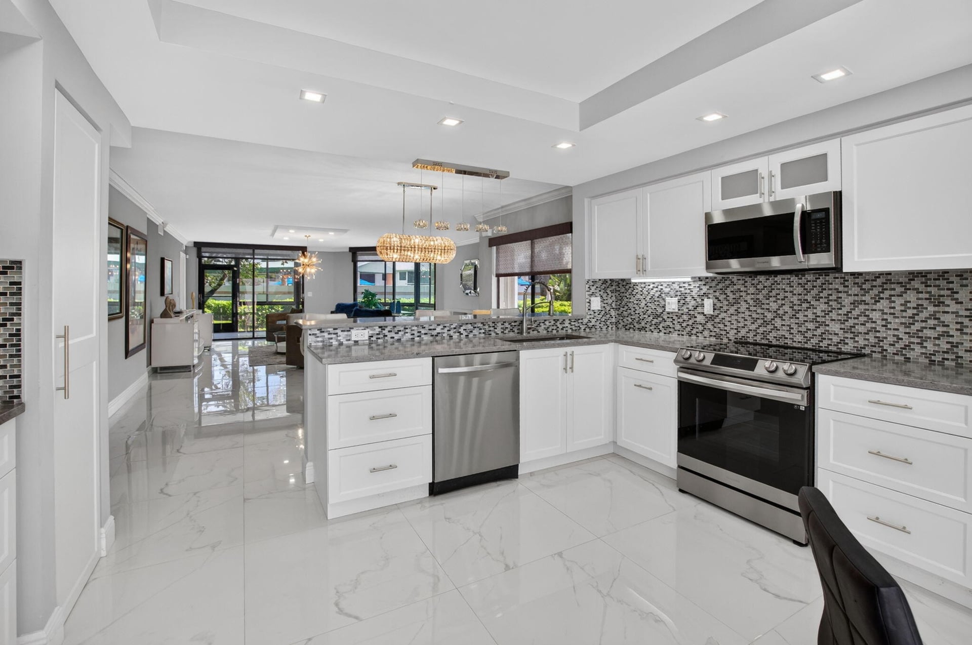 Unit 13702 photo 13