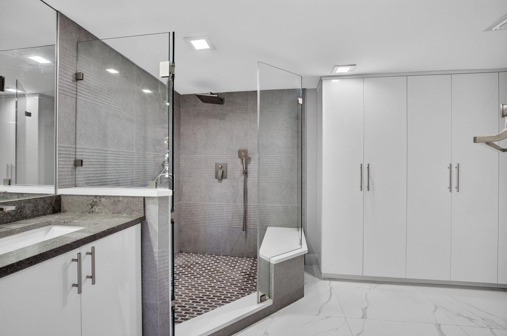 Unit 13702 photo 19