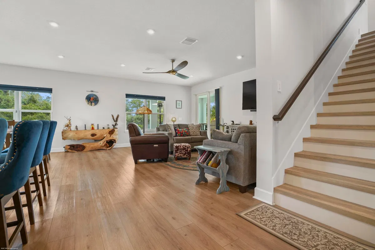 Residence photo 25