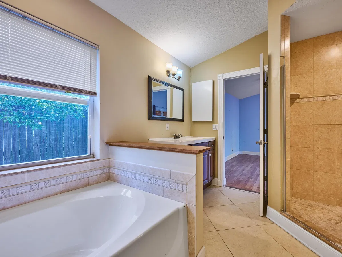 Residence photo 25