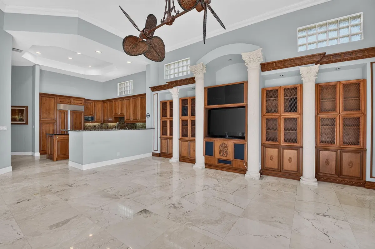 Residence photo 10