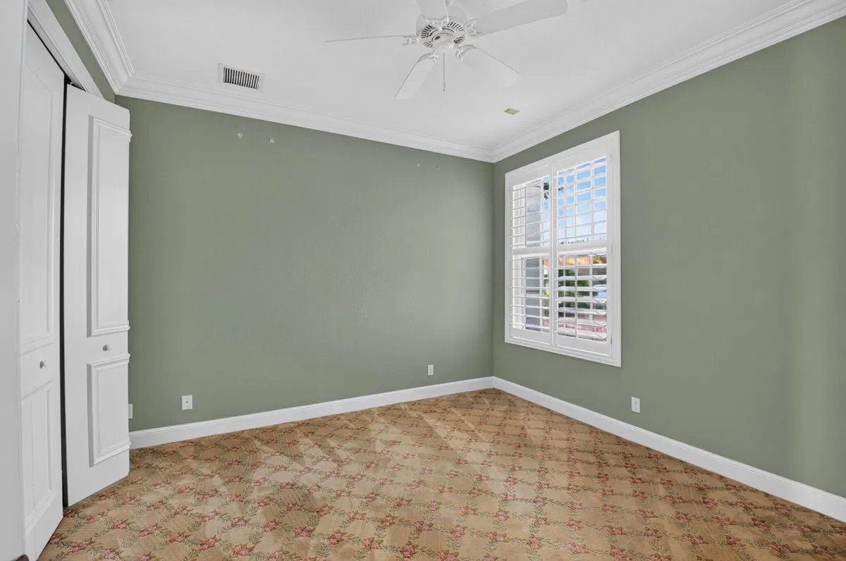 Residence photo 22