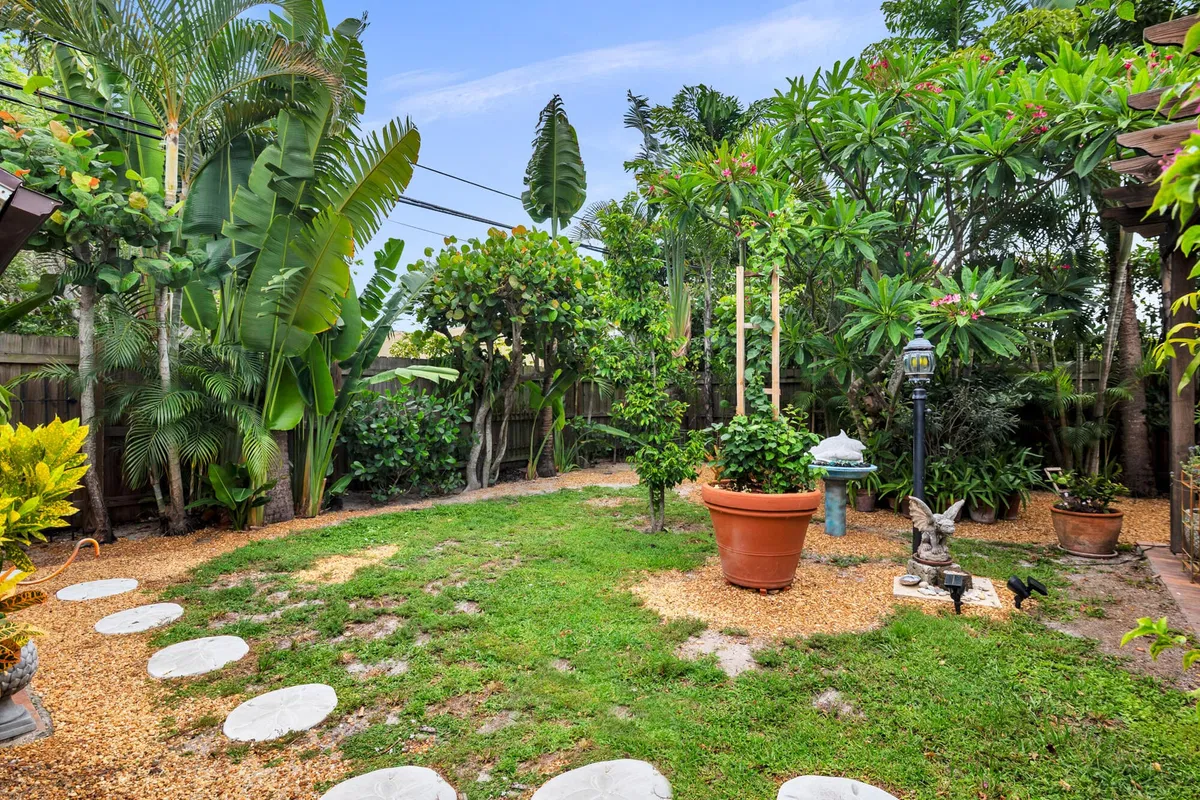 SoSo West Palm Beach Residence photo 22