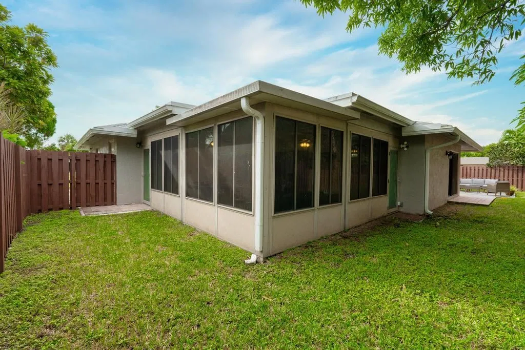  Residence photo 43