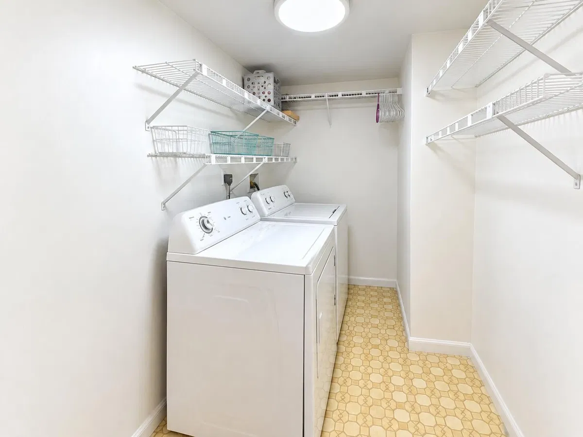  Unit 411 photo 10