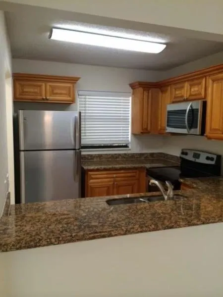 Unit H photo 4