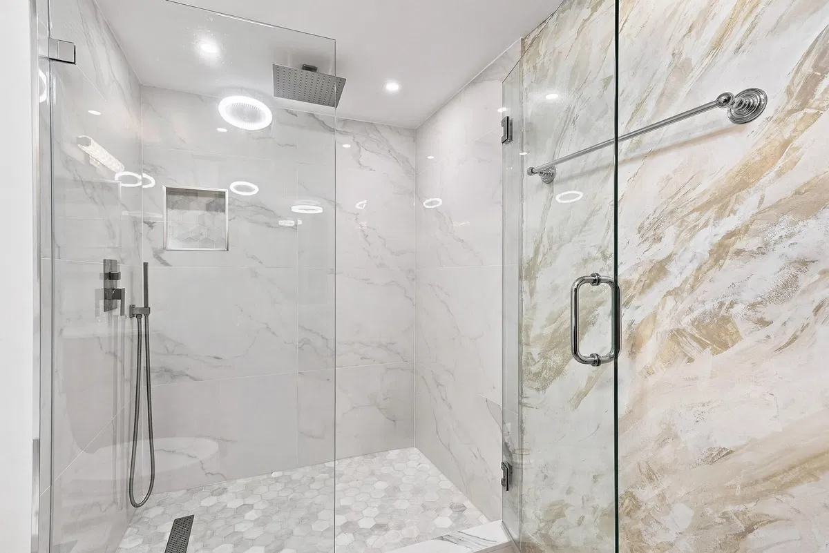 Unit 217 photo 13