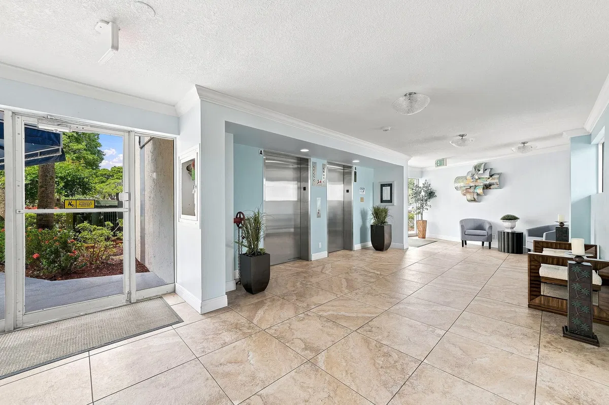 Unit 217 photo 25