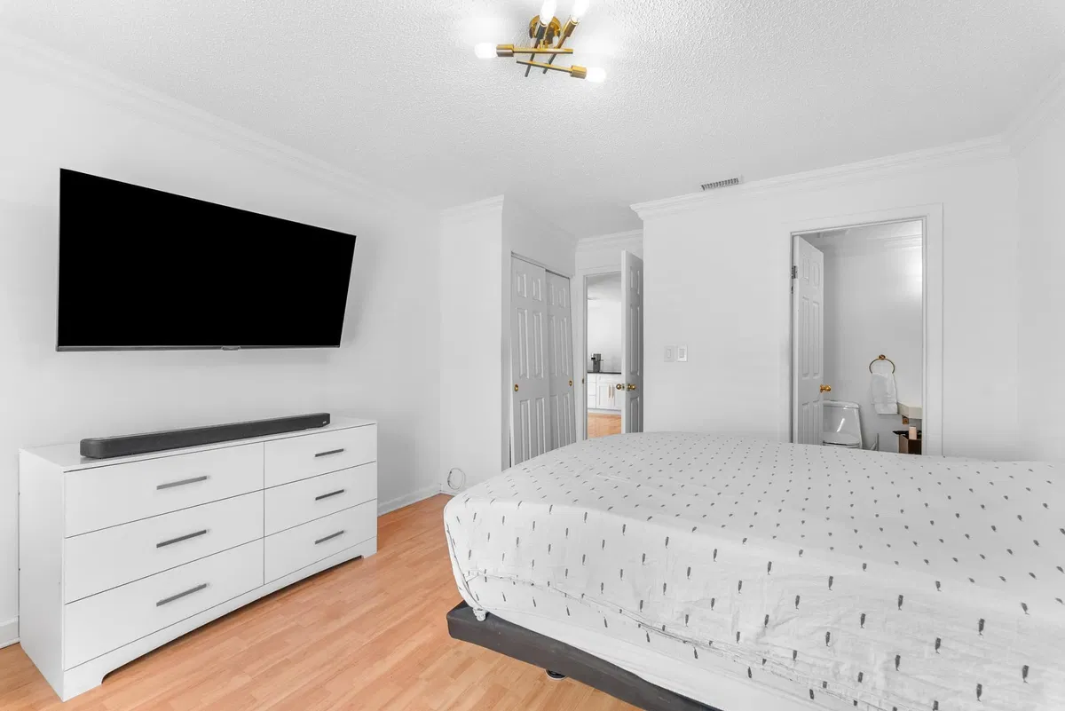 Residence photo 25