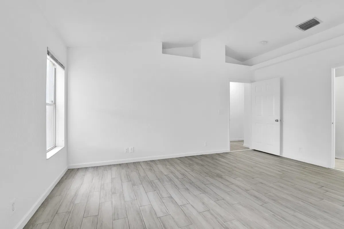 Residence photo 19