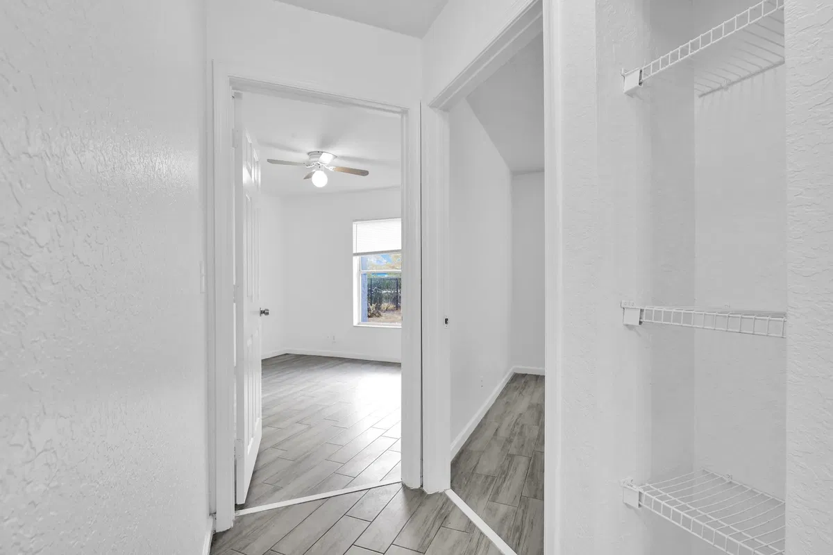 Residence photo 22