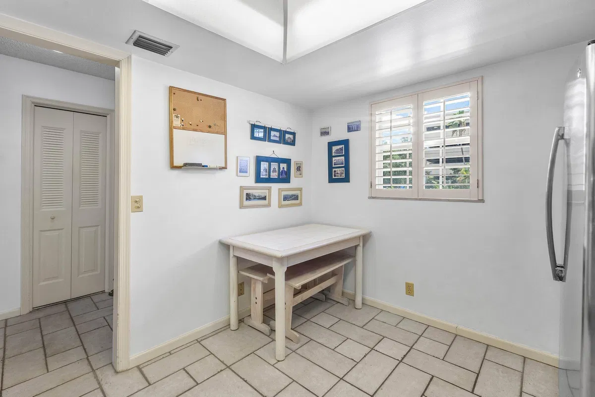  Unit 204 photo 7