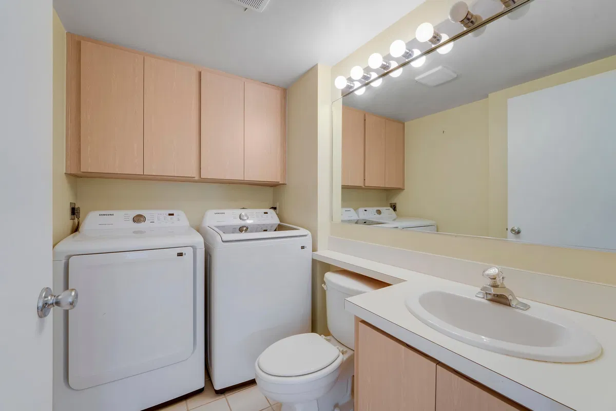  Residence photo 16