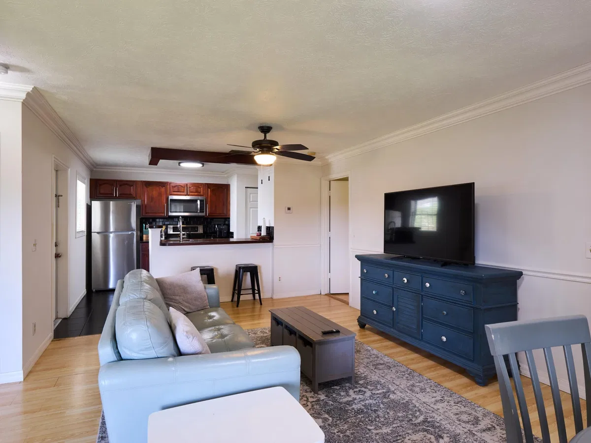  Unit 204 photo 7