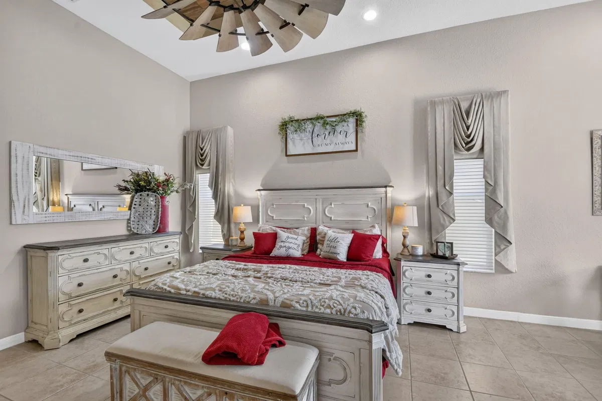 Residence photo 25