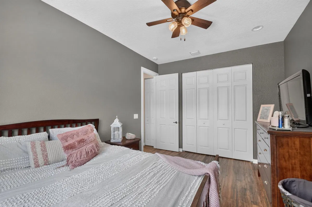 Residence photo 43