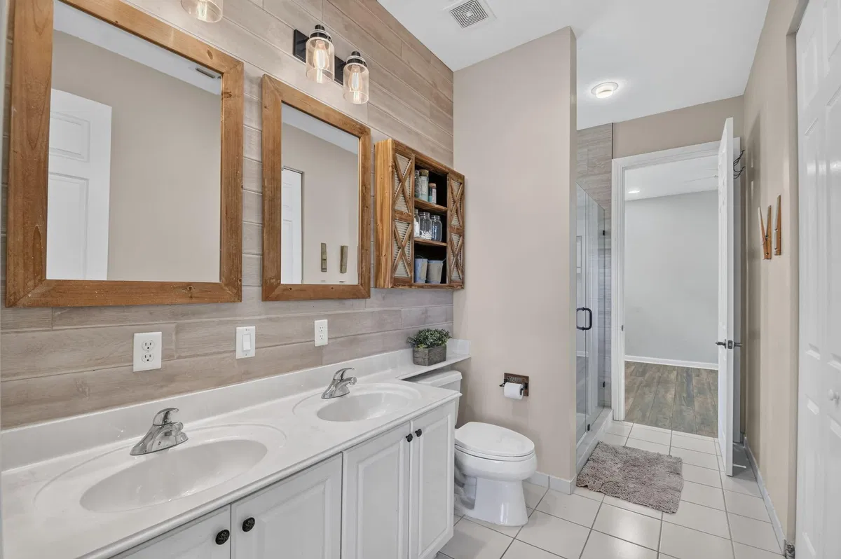 Residence photo 52