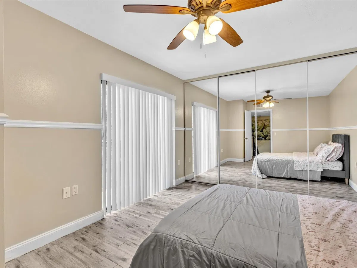  Unit 38B photo 43