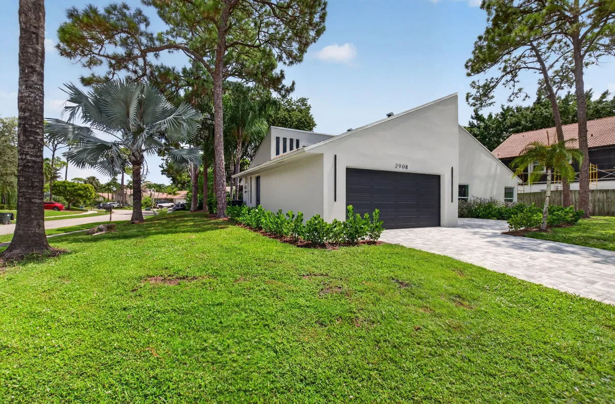 Residence photo 4