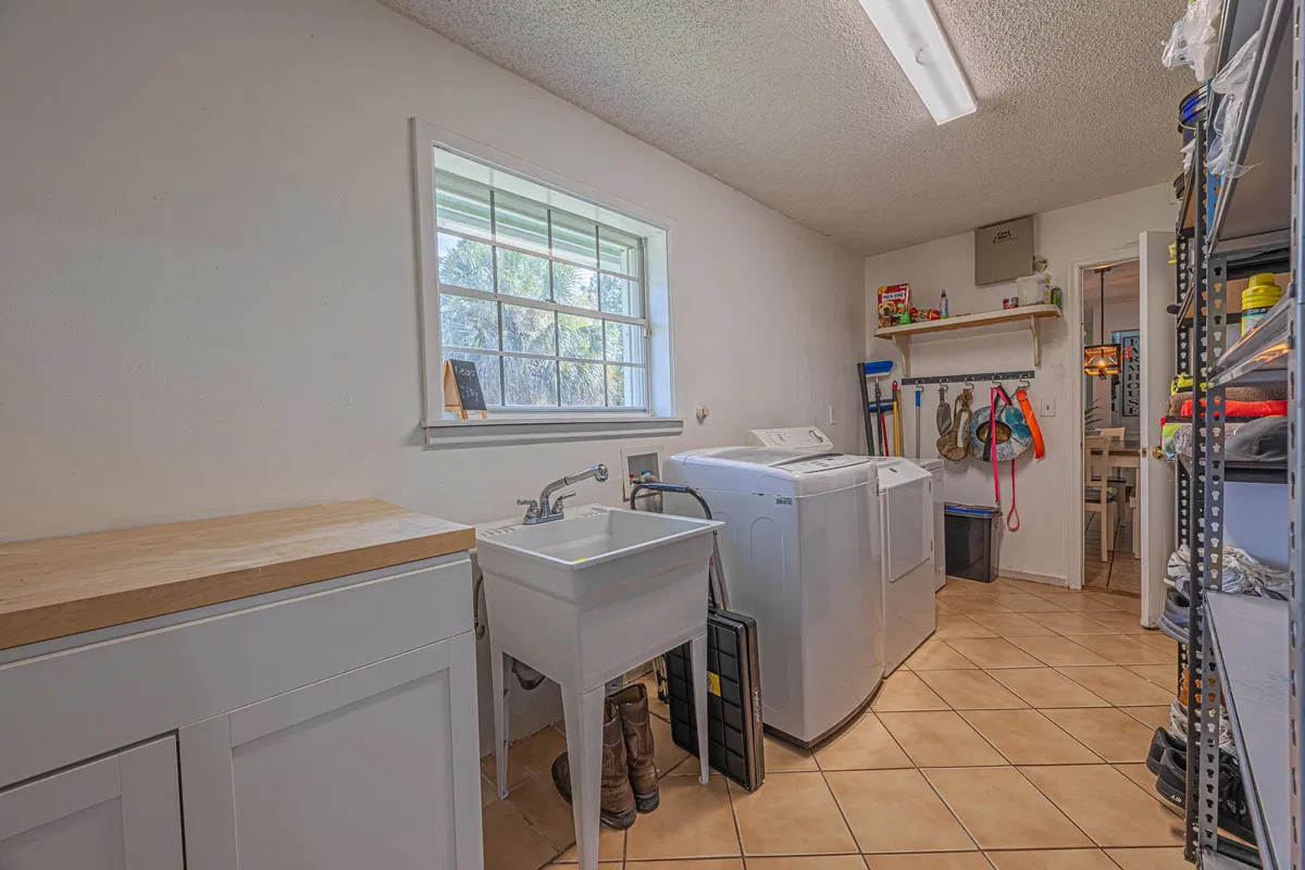 Residence photo 22
