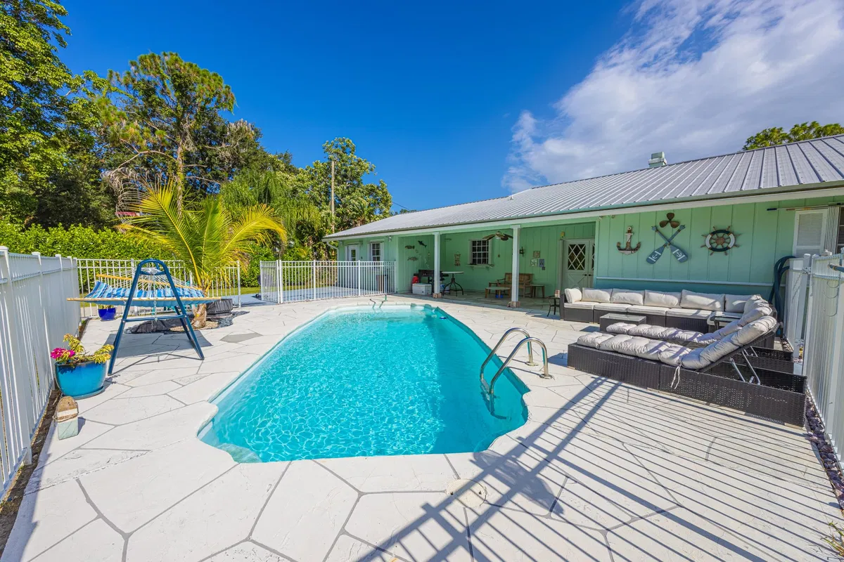 Residence photo 25