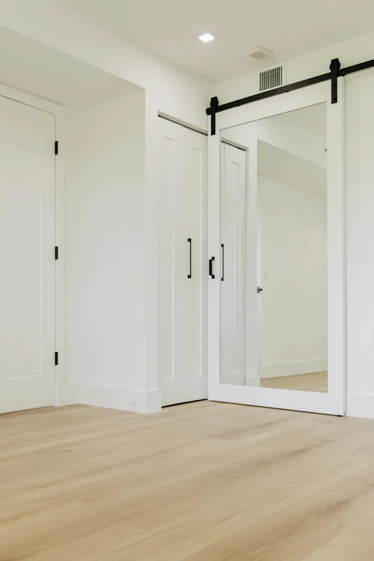 Unit 103 photo 31