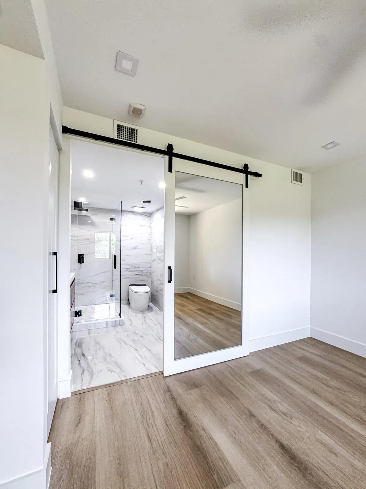 Unit 103 photo 34