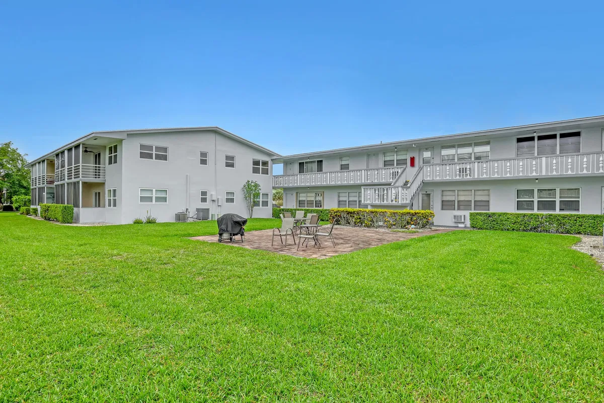Residence photo 25