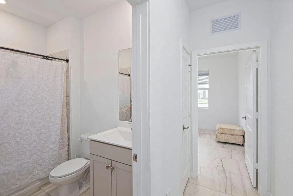 Residence photo 25