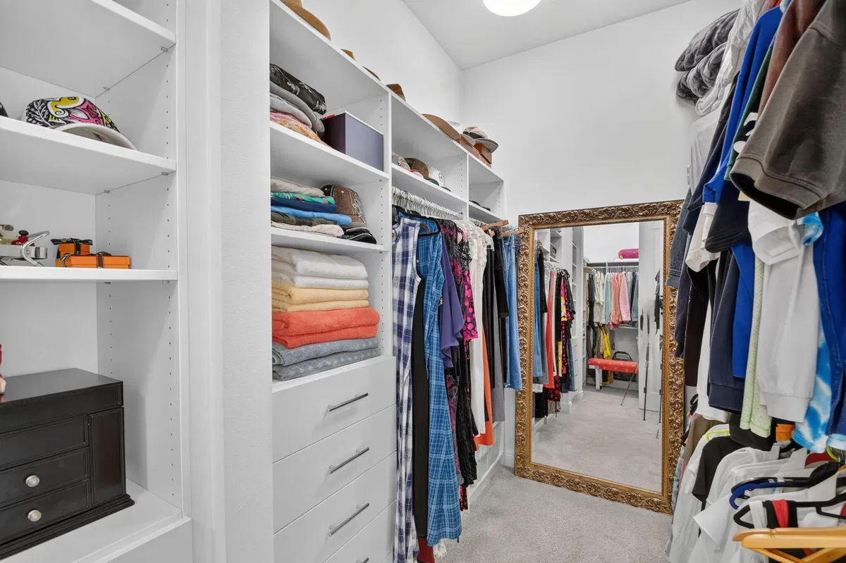 Residence photo 34